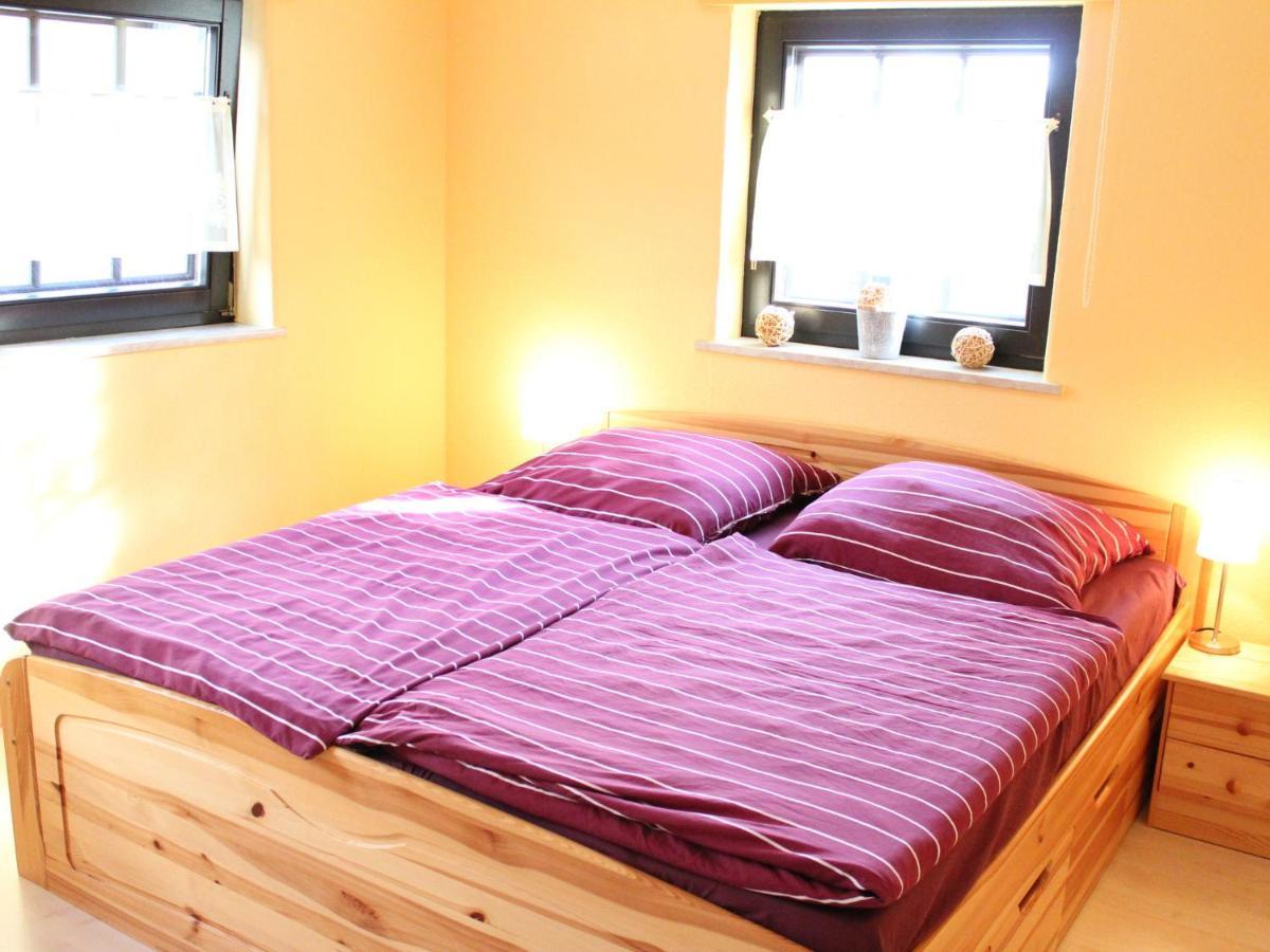 Lavish Apartment In Merschbach Near The Forest Habitación foto